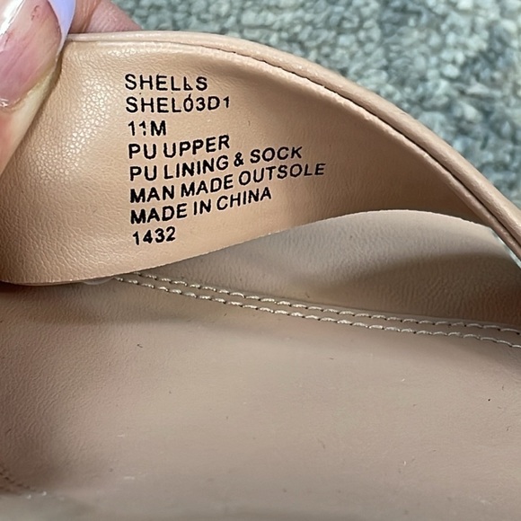 Steven New York Shells Platform Wedge Pyramid Stud Rockstud Sandals Nude Sz 11 - Picture 16 of 16